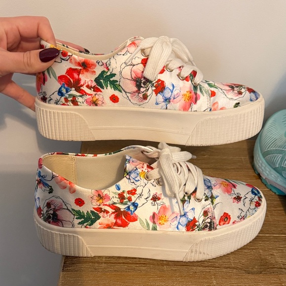 Floral Canvas Sneakers - Picture 3 of 5